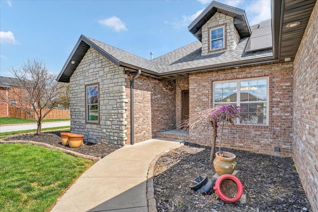 634 N Rockingham Avenue, Nixa, MO 65714