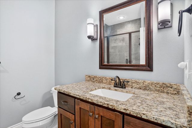 634 N Rockingham Avenue, Nixa, MO 65714