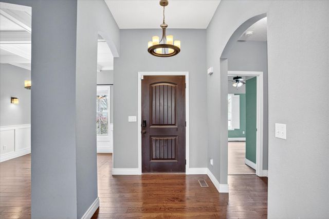 634 N Rockingham Avenue, Nixa, MO 65714