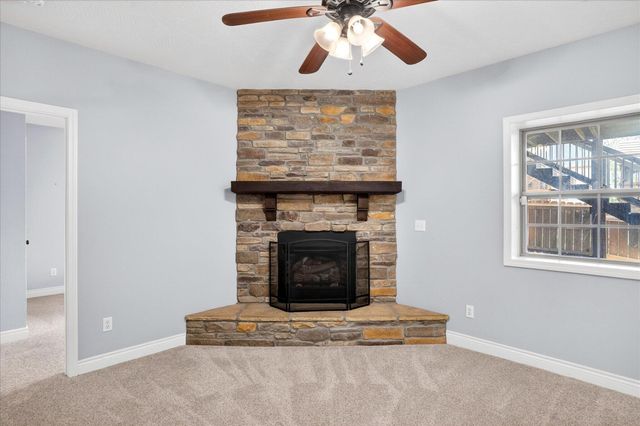 634 N Rockingham Avenue, Nixa, MO 65714