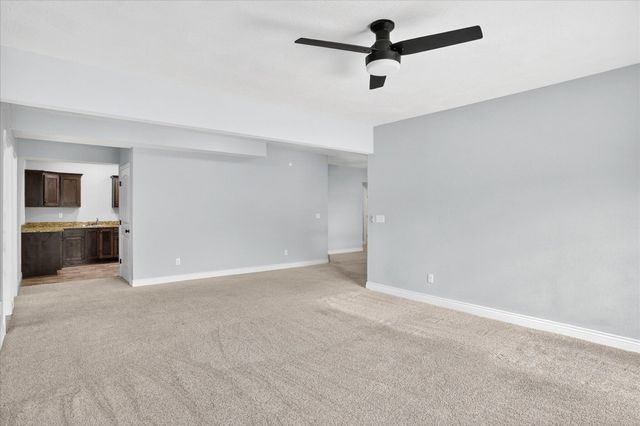 634 N Rockingham Avenue, Nixa, MO 65714