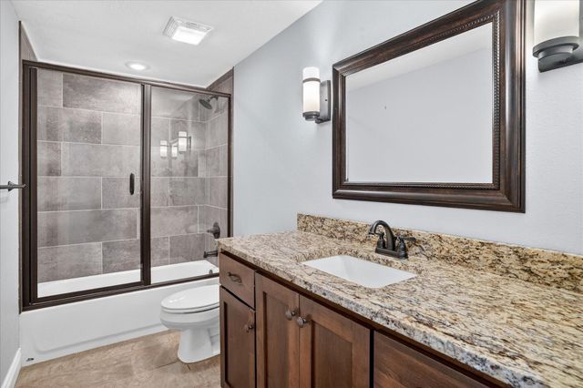 634 N Rockingham Avenue, Nixa, MO 65714