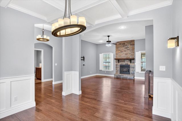 634 N Rockingham Avenue, Nixa, MO 65714