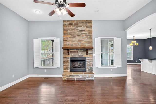 634 N Rockingham Avenue, Nixa, MO 65714