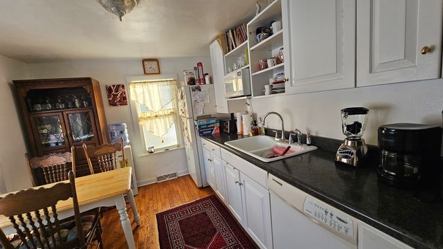 1124 Jackson Court, Waukegan, IL 60085