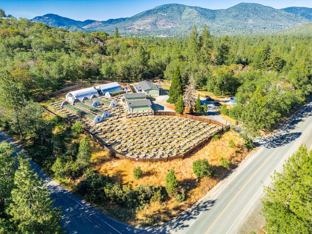 1178 Saratoga Way, Grants Pass, OR 97526