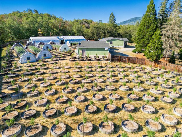 1178 Saratoga Way, Grants Pass, OR 97526
