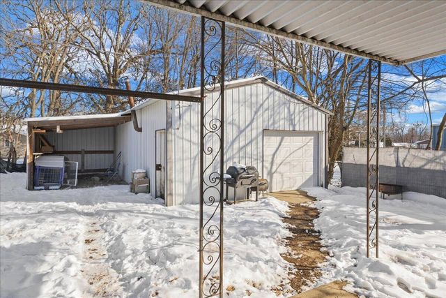 1024 N Brown Avenue, Springfield, MO 65802