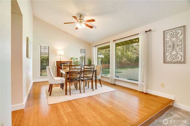 2925 SE Royalwood Place, Port Orchard, WA 98367