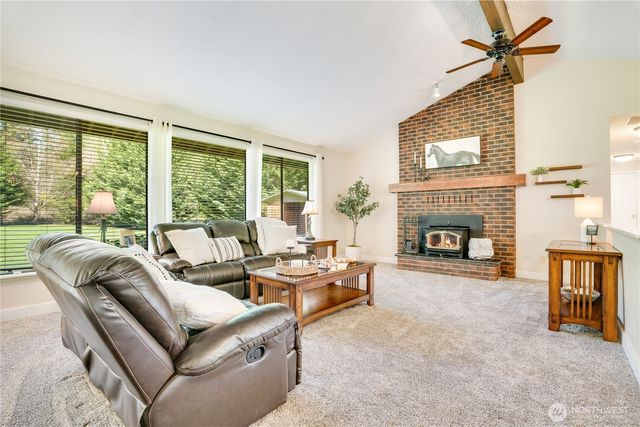 2925 SE Royalwood Place, Port Orchard, WA 98367