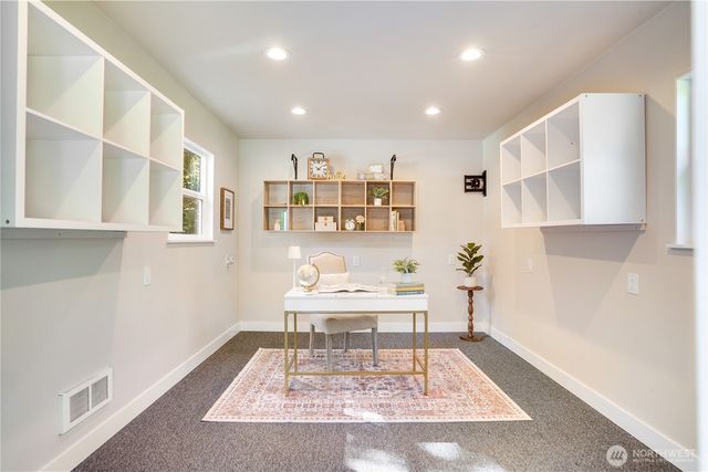 2925 SE Royalwood Place, Port Orchard, WA 98367