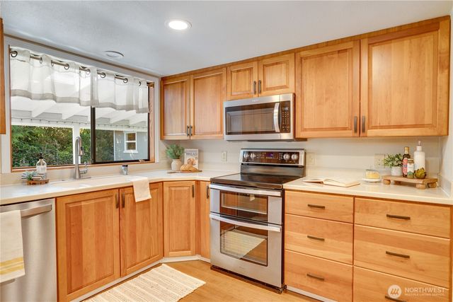 2925 SE Royalwood Place, Port Orchard, WA 98367