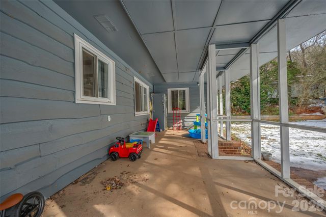 1685 Lynn Road, Columbus, NC 28722