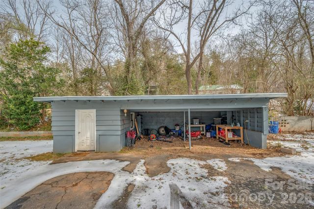 1685 Lynn Road, Columbus, NC 28722