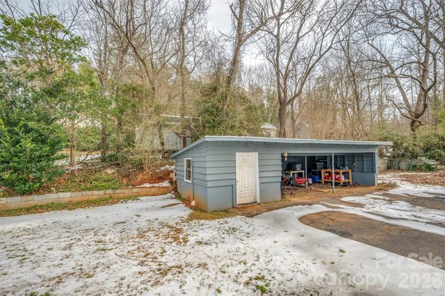 1685 Lynn Road, Columbus, NC 28722