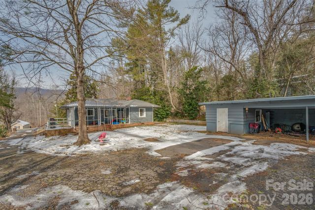 1685 Lynn Road, Columbus, NC 28722