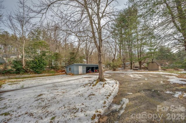 1685 Lynn Road, Columbus, NC 28722