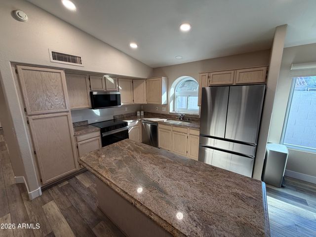 473 W SMOKE TREE Road, Gilbert, AZ 85233