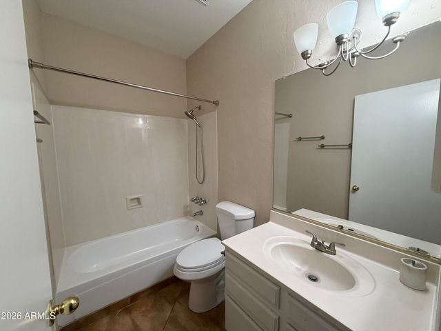 473 W SMOKE TREE Road, Gilbert, AZ 85233