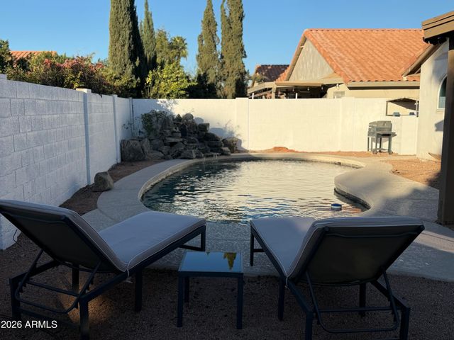 473 W SMOKE TREE Road, Gilbert, AZ 85233