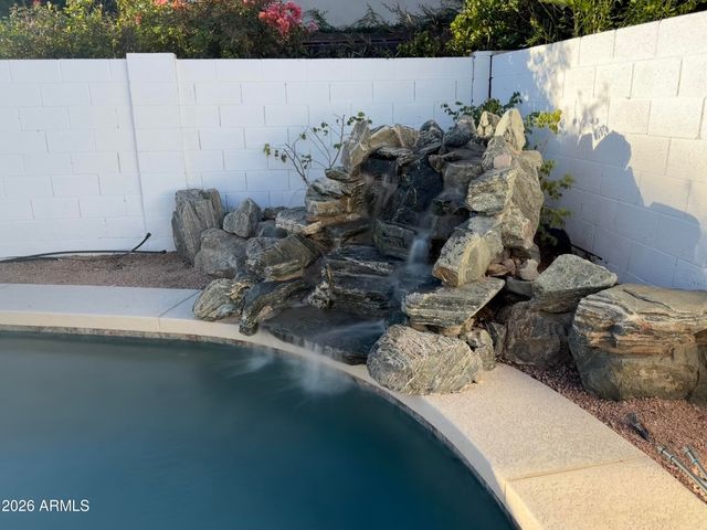 473 W SMOKE TREE Road, Gilbert, AZ 85233