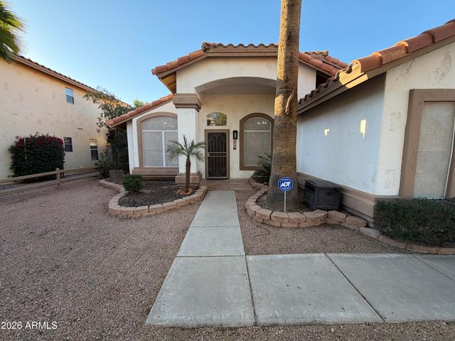 473 W SMOKE TREE Road, Gilbert, AZ 85233