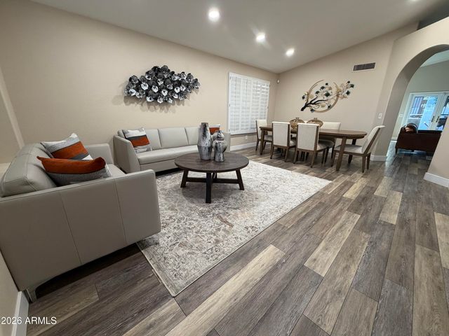 473 W SMOKE TREE Road, Gilbert, AZ 85233