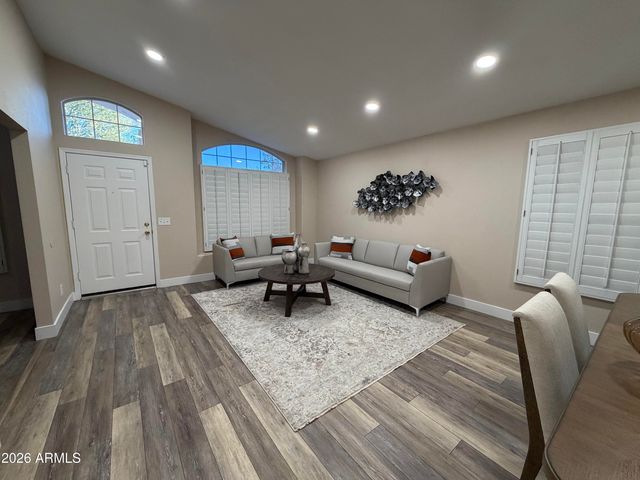 473 W SMOKE TREE Road, Gilbert, AZ 85233