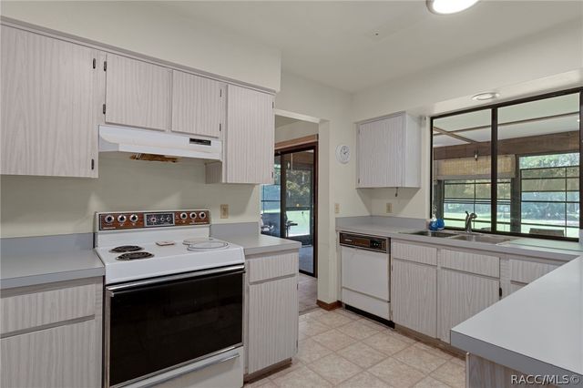 2809 W Cypress Drive, Dunnellon, FL 34433