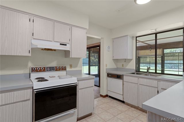 2809 W Cypress Drive, Dunnellon, FL 34433