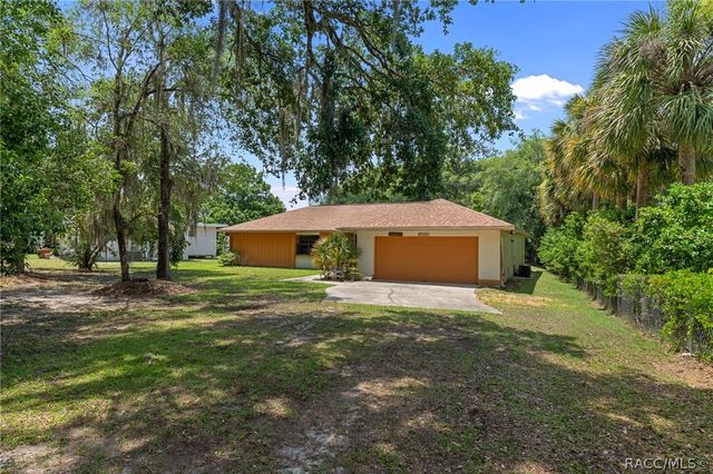 2809 W Cypress Drive, Dunnellon, FL 34433