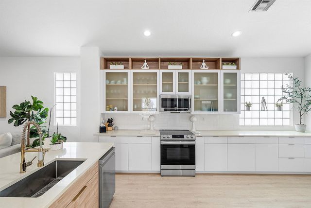 15553 Canabria Lane, Delray Beach, FL 33446