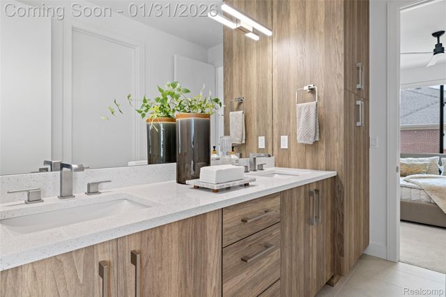 4512 Pinnacle Boulevard, Oakland Charter Township, MI 48306