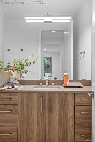 4512 Pinnacle Boulevard, Oakland Charter Township, MI 48306