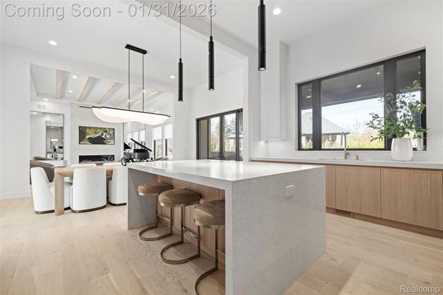 4512 Pinnacle Boulevard, Oakland Charter Township, MI 48306