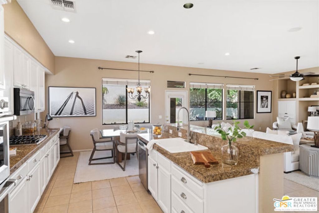 property-img