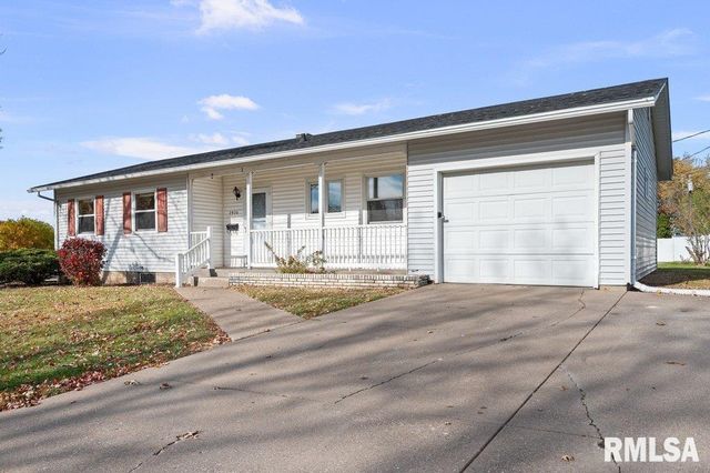 2926 W LOMBARD Street, Davenport, IA 52804