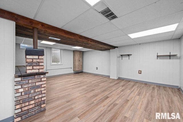 2926 W LOMBARD Street, Davenport, IA 52804