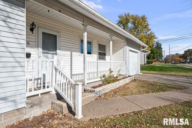 2926 W LOMBARD Street, Davenport, IA 52804