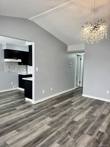 31844 Kelly Road 4, Roseville, MI 48066