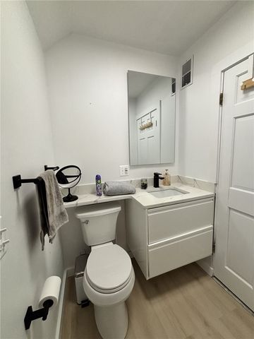 45 Ayrault Street C1, Newport, RI 02840