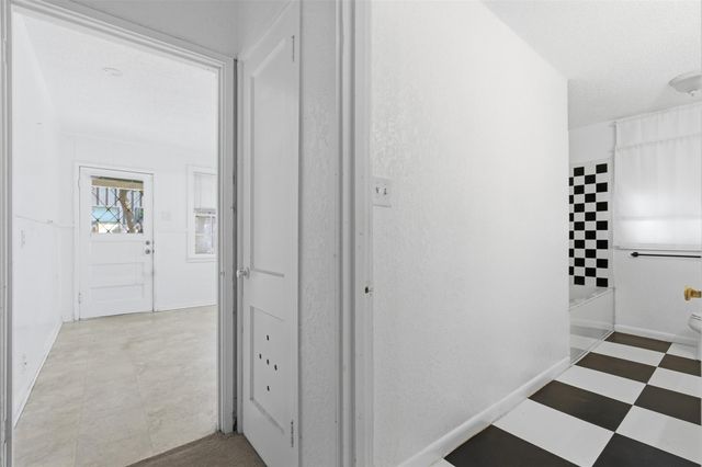 2607 S 4th ST, Austin, TX 78704