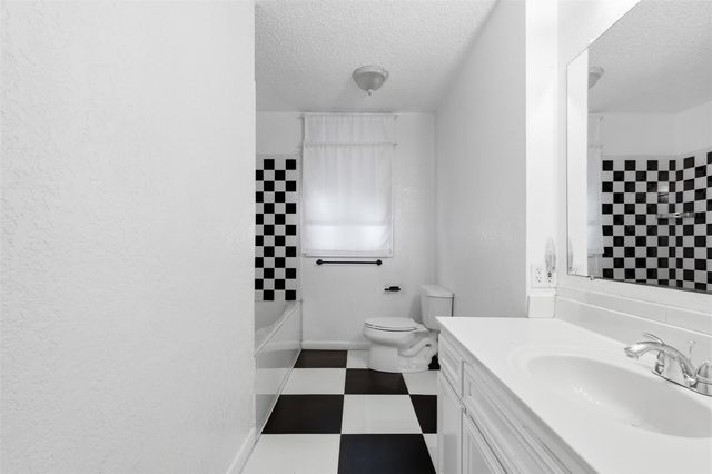 2607 S 4th ST, Austin, TX 78704