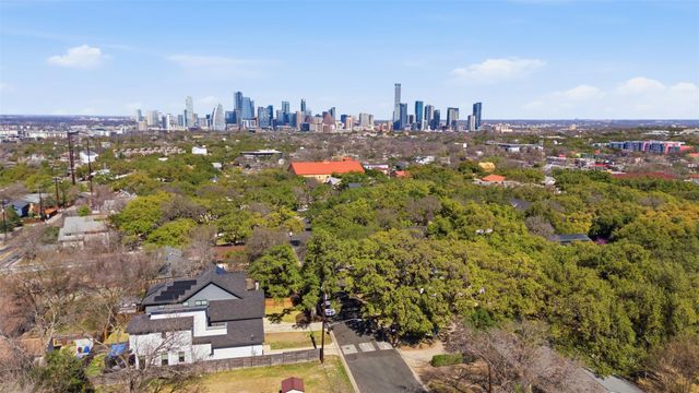 2607 S 4th ST, Austin, TX 78704