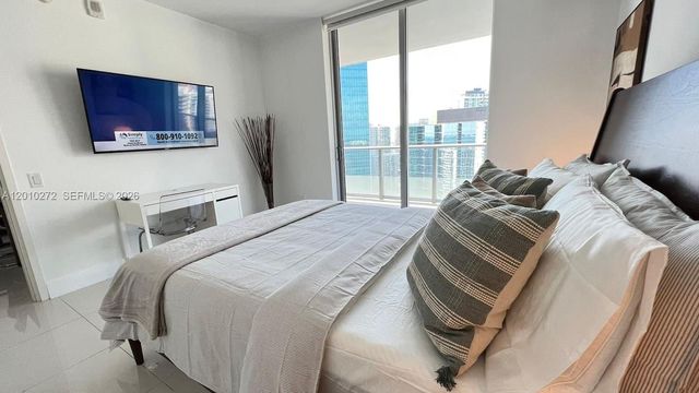 1300 Brickell Bay Dr 3400, Miami, FL 33131