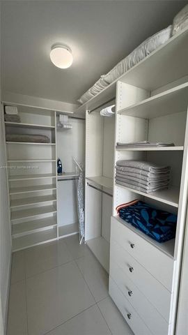 1300 Brickell Bay Dr 3400, Miami, FL 33131