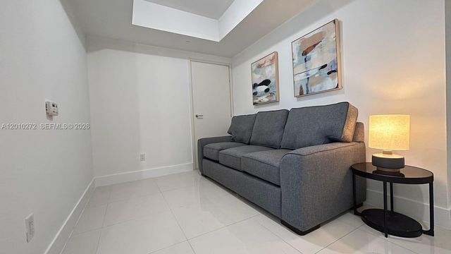 1300 Brickell Bay Dr 3400, Miami, FL 33131