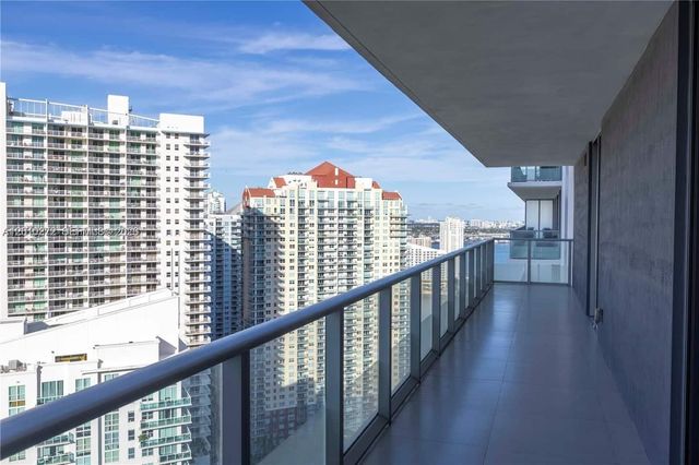 1300 Brickell Bay Dr 3400, Miami, FL 33131