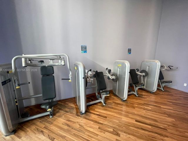 1300 Brickell Bay Dr 3400, Miami, FL 33131