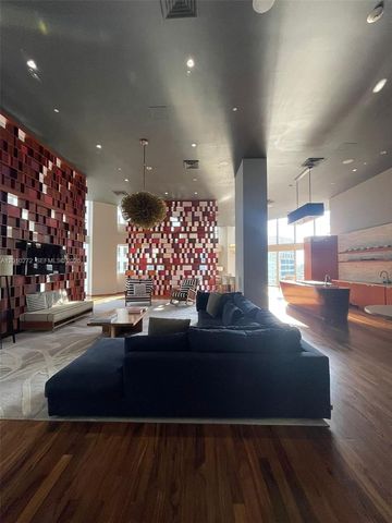 1300 Brickell Bay Dr 3400, Miami, FL 33131